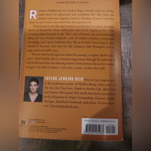 The seven husbands of Evelyn Hugo by Taylor Jenkins Reid - Picture 2 of 2